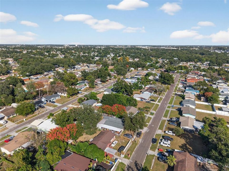 合同活跃: $235,000 (3 贝兹, 1 浴室, 1101 平方英尺)