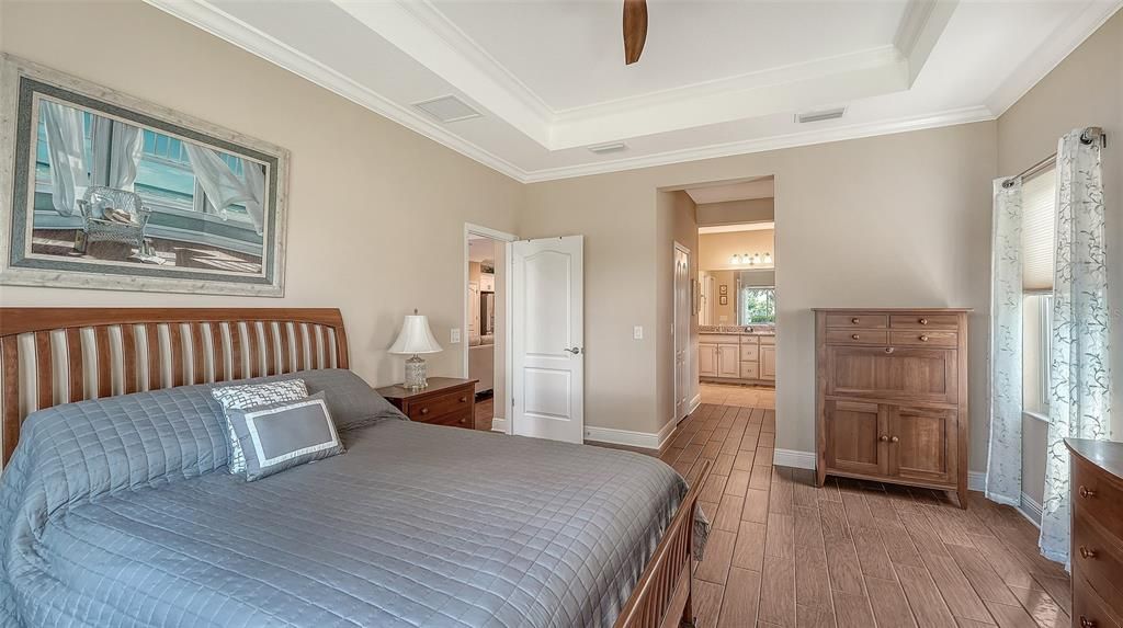 For Sale: $675,000 (4 beds, 3 baths, 3032 Square Feet)