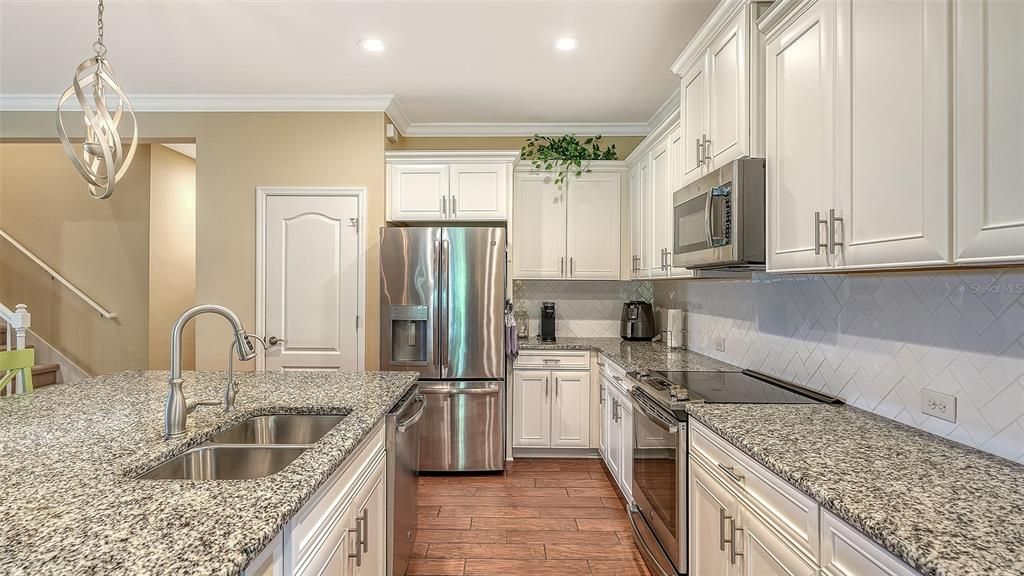 For Sale: $675,000 (4 beds, 3 baths, 3032 Square Feet)