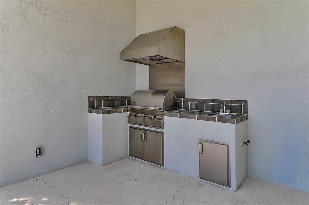 For Sale: $675,000 (4 beds, 3 baths, 3032 Square Feet)