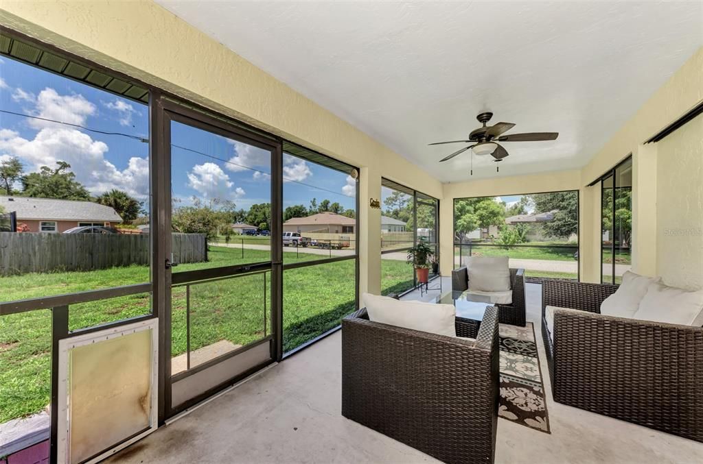 For Sale: $299,700 (3 beds, 2 baths, 1619 Square Feet)