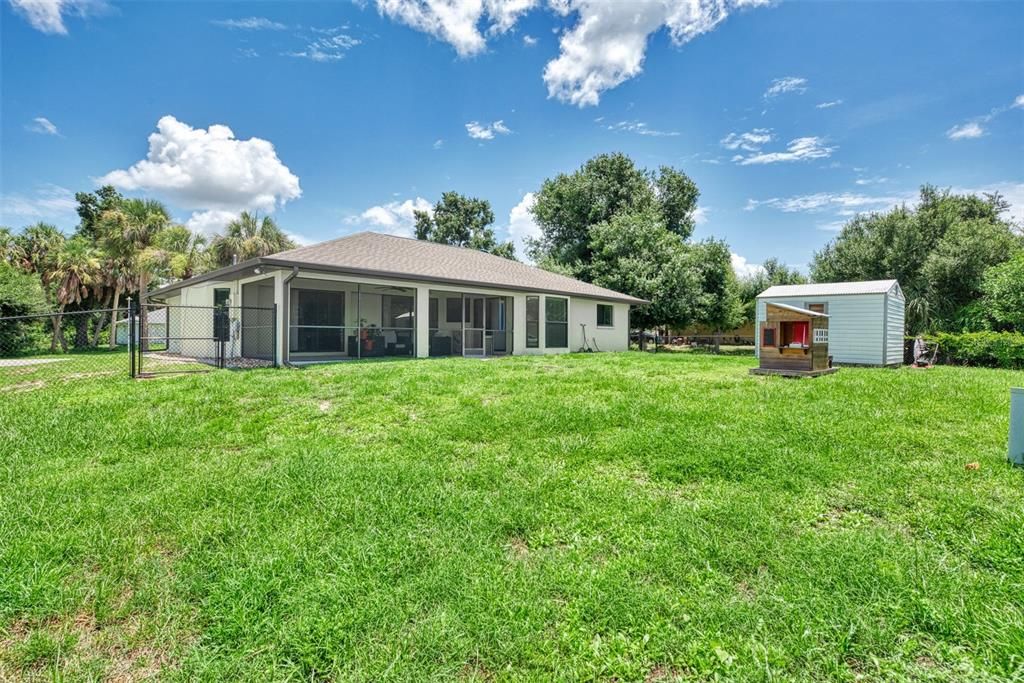 For Sale: $299,700 (3 beds, 2 baths, 1619 Square Feet)