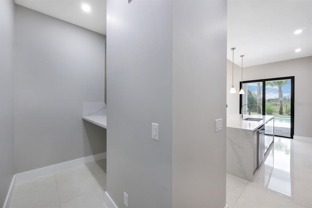 待售: $679,800 (3 贝兹, 2 浴室, 1924 平方英尺)