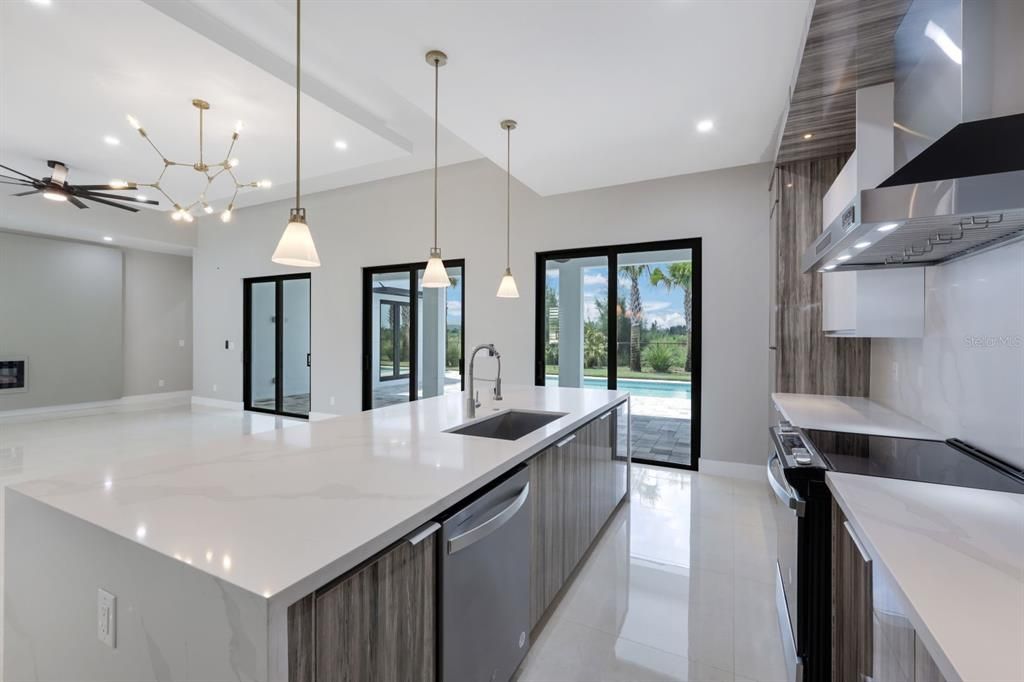 待售: $679,800 (3 贝兹, 2 浴室, 1924 平方英尺)