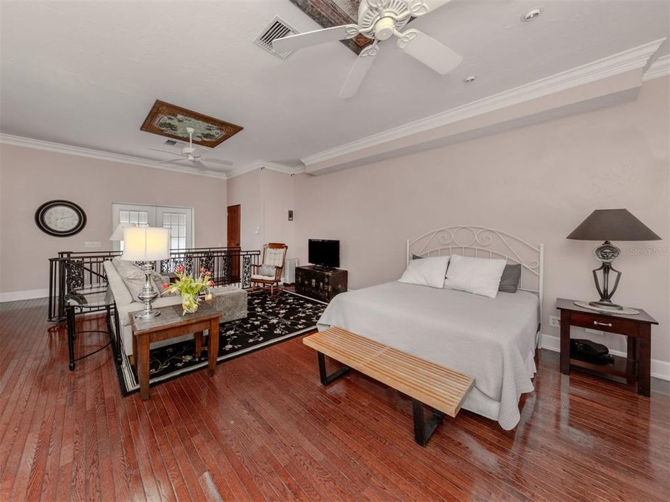 For Sale: $1,195,000 (4 beds, 3 baths, 3048 Square Feet)