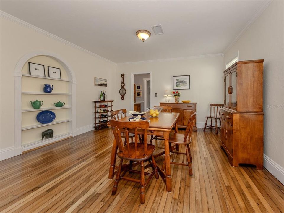 For Sale: $1,195,000 (4 beds, 3 baths, 3048 Square Feet)