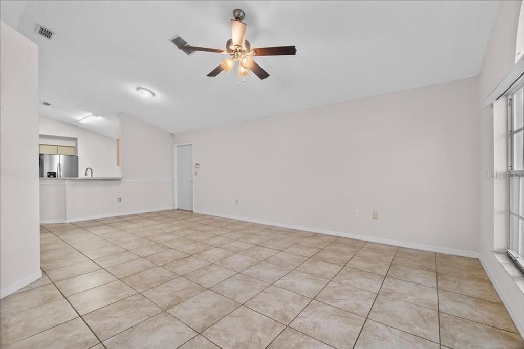 Activo con contrato: $259,000 (3 camas, 2 baños, 1211 Pies cuadrados)