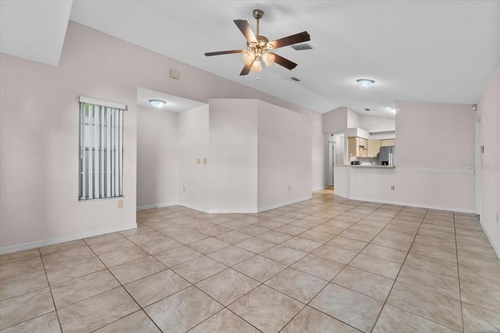 Activo con contrato: $259,000 (3 camas, 2 baños, 1211 Pies cuadrados)