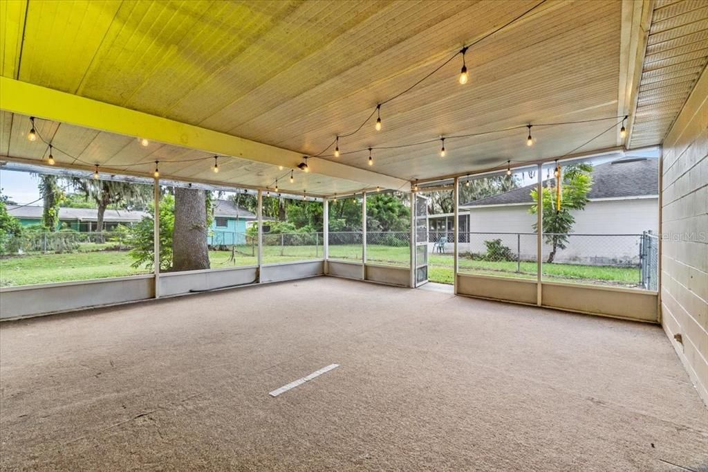 Activo con contrato: $259,000 (3 camas, 2 baños, 1211 Pies cuadrados)