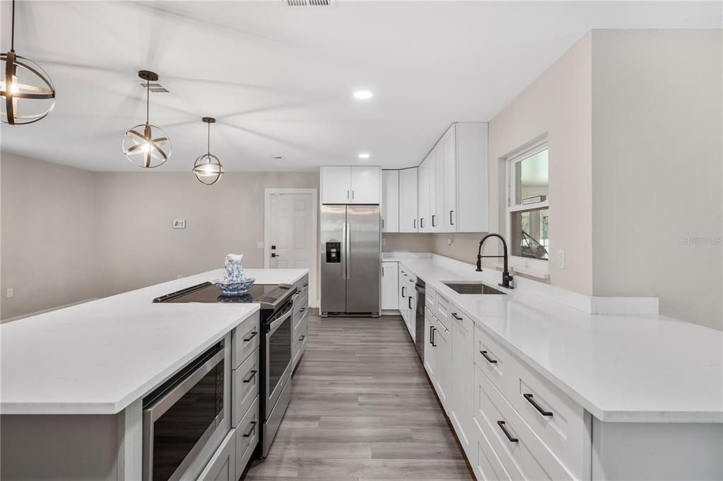 На продажу: $369,000 (3 спален, 2 ванн, 1491 Квадратных фут)