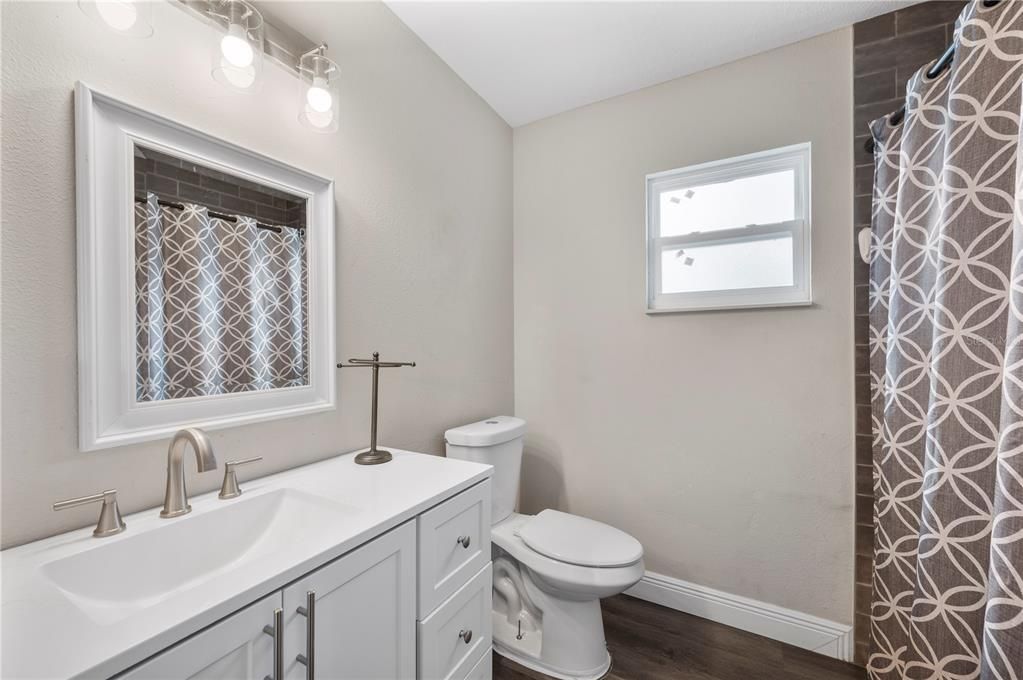 На продажу: $369,000 (3 спален, 2 ванн, 1491 Квадратных фут)