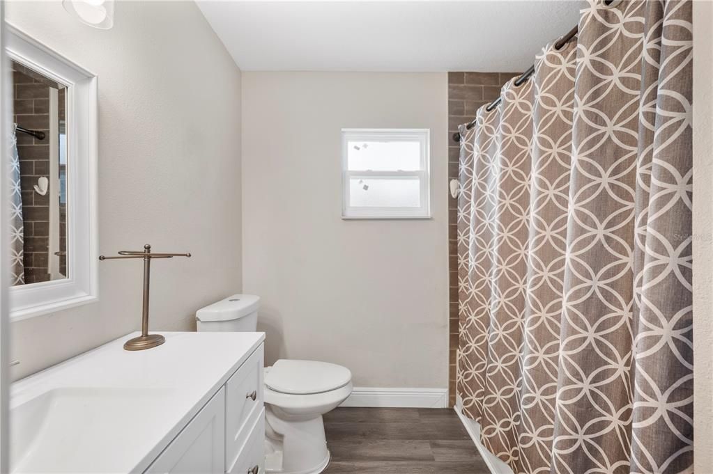 На продажу: $369,000 (3 спален, 2 ванн, 1491 Квадратных фут)