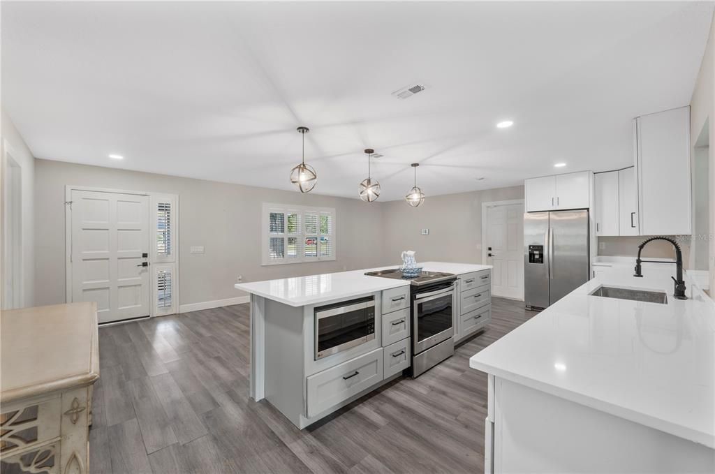 На продажу: $369,000 (3 спален, 2 ванн, 1491 Квадратных фут)