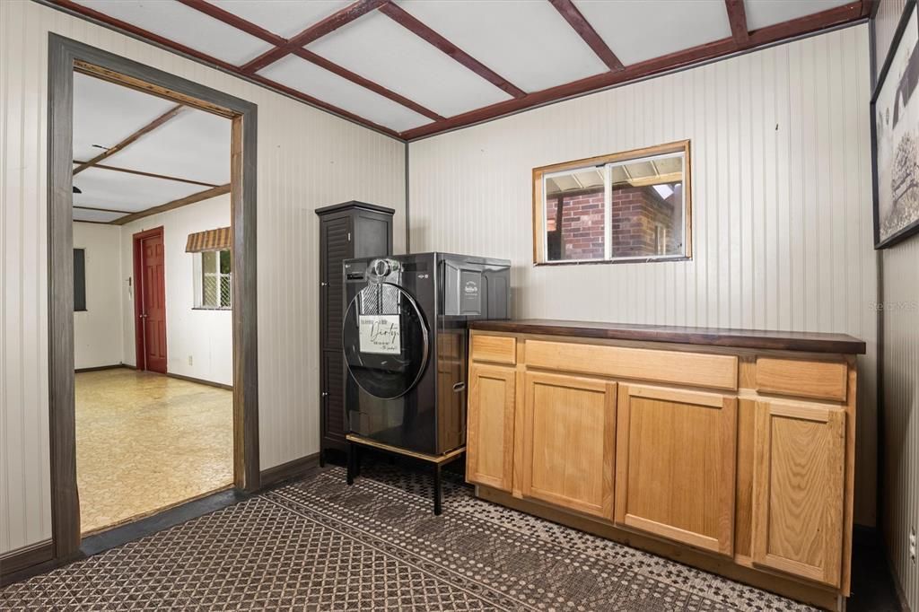 For Sale: $273,000 (3 beds, 2 baths, 1440 Square Feet)