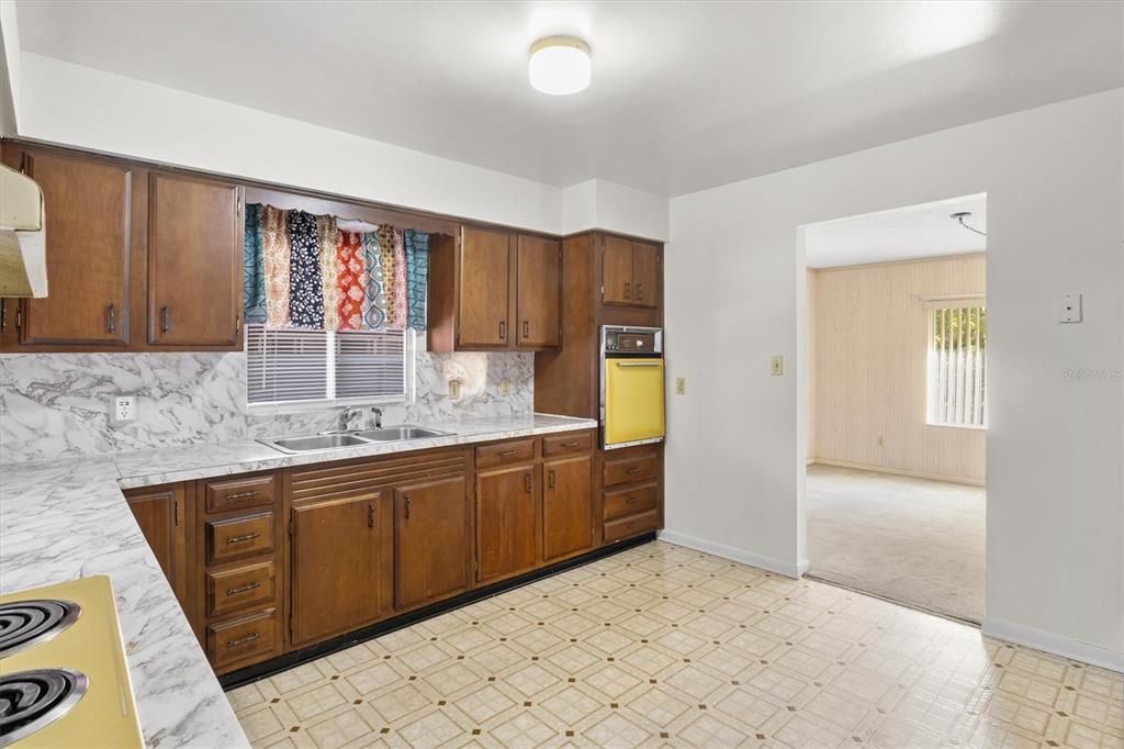 For Sale: $273,000 (3 beds, 2 baths, 1440 Square Feet)