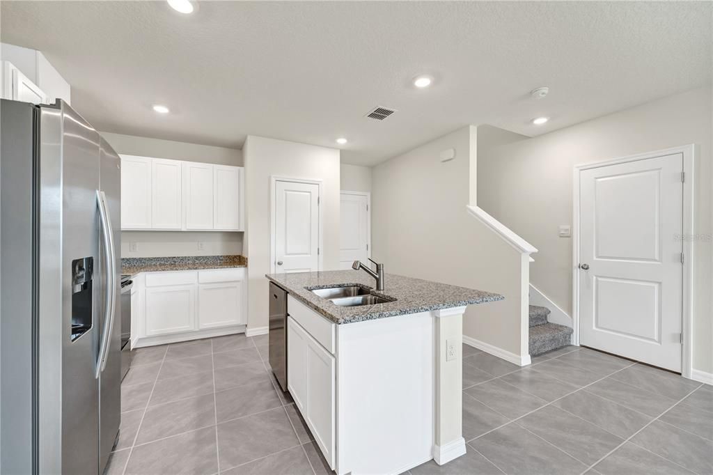 В аренду: $1,950 (3 спален, 2 ванн, 1551 Квадратных фут)