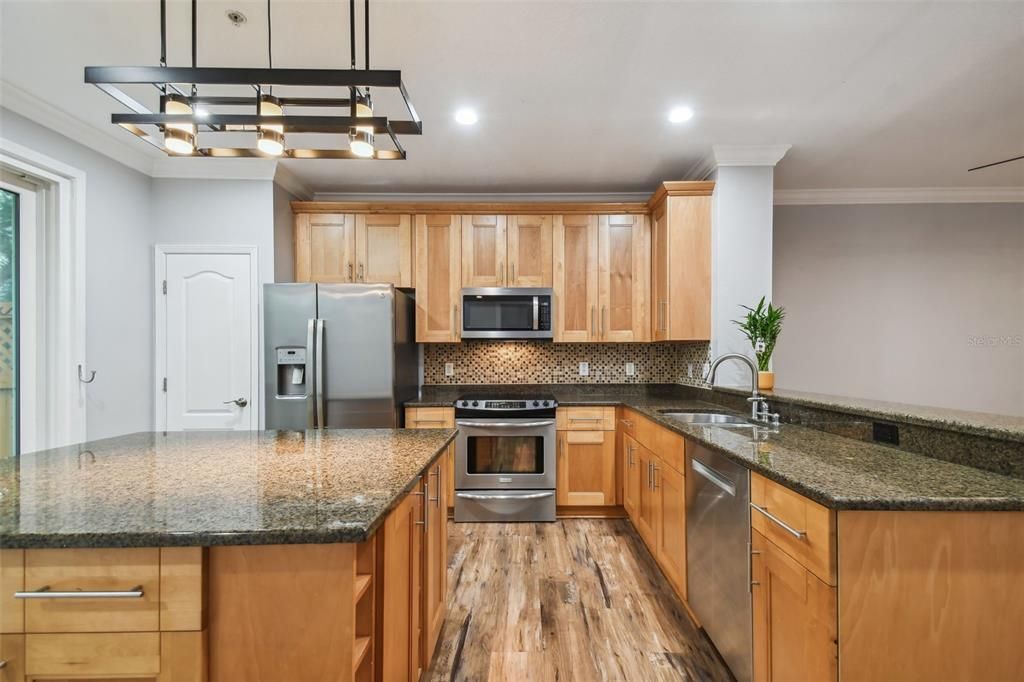 For Rent: $3,850 (3 beds, 2 baths, 1844 Square Feet)