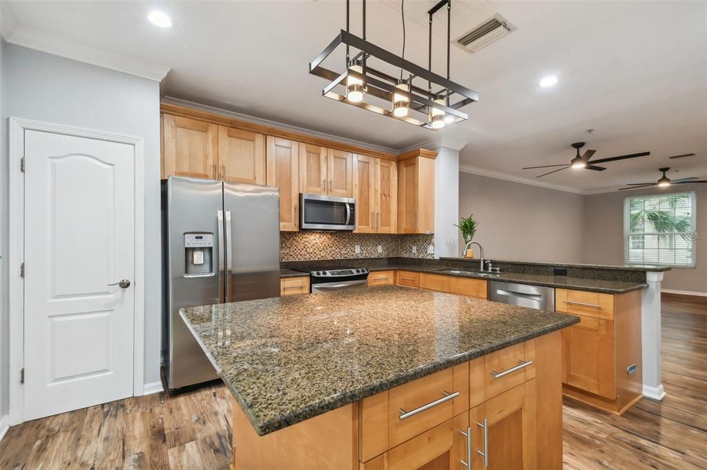 For Rent: $3,850 (3 beds, 2 baths, 1844 Square Feet)