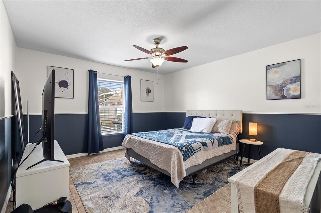 Под контрактом: $370,000 (3 спален, 2 ванн, 1499 Квадратных фут)