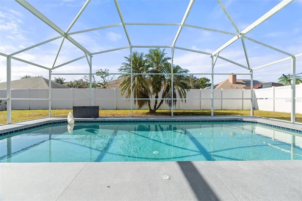 Под контрактом: $370,000 (3 спален, 2 ванн, 1499 Квадратных фут)