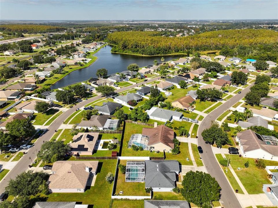 Под контрактом: $370,000 (3 спален, 2 ванн, 1499 Квадратных фут)