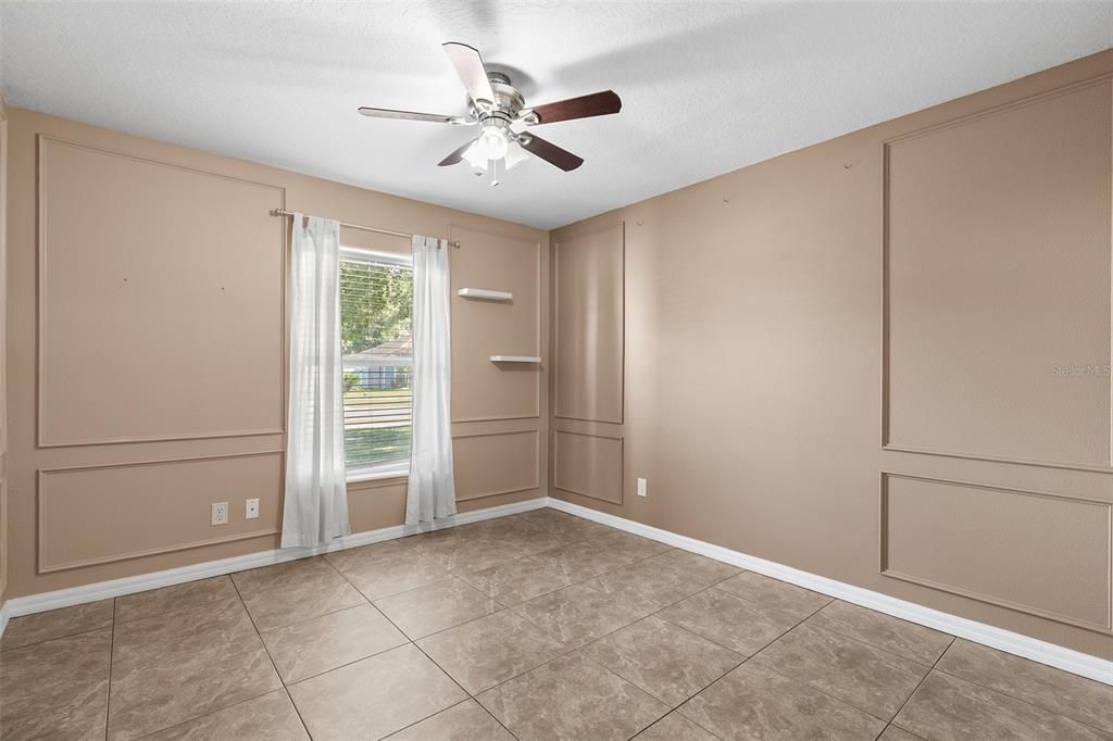 Под контрактом: $370,000 (3 спален, 2 ванн, 1499 Квадратных фут)