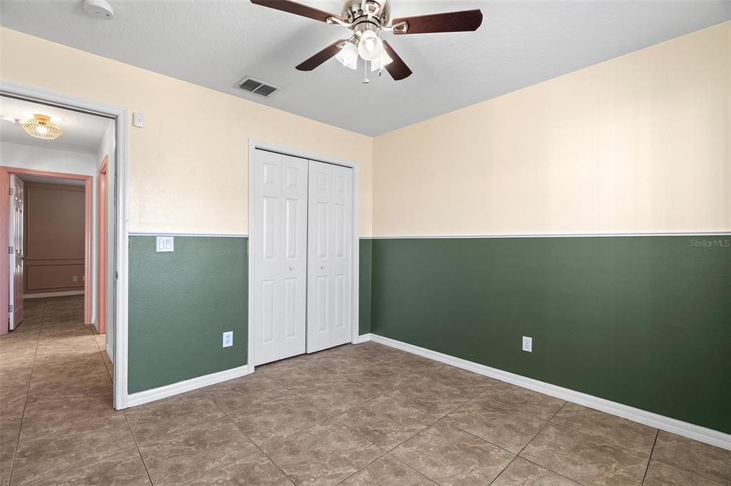 Под контрактом: $370,000 (3 спален, 2 ванн, 1499 Квадратных фут)