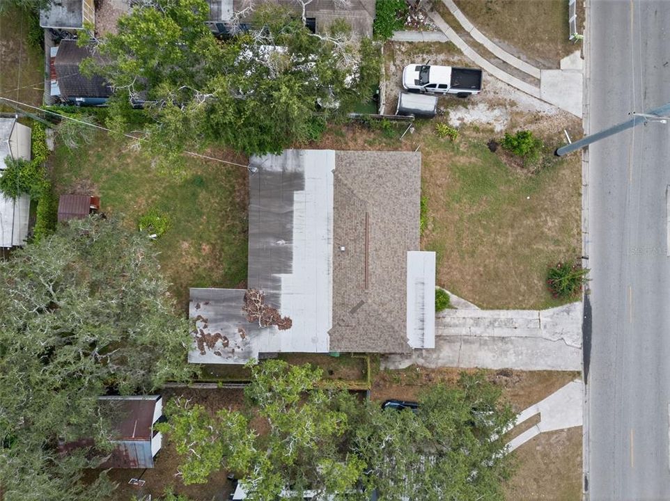 For Sale: $299,999 (4 beds, 2 baths, 1805 Square Feet)