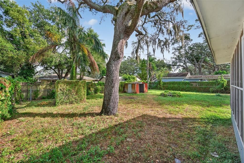 For Sale: $299,999 (4 beds, 2 baths, 1805 Square Feet)