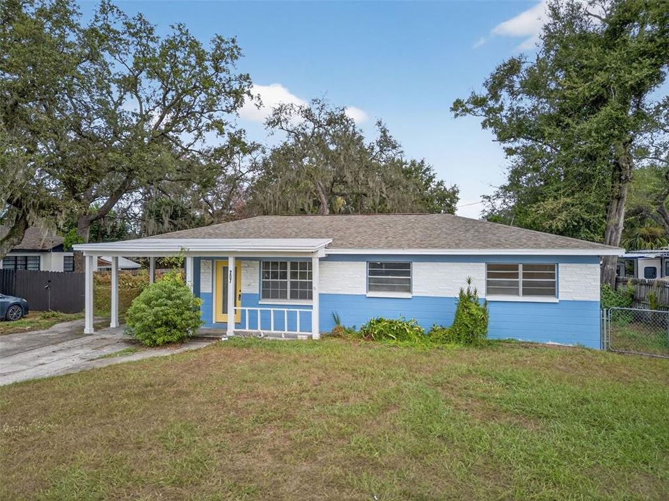 For Sale: $299,999 (4 beds, 2 baths, 1805 Square Feet)