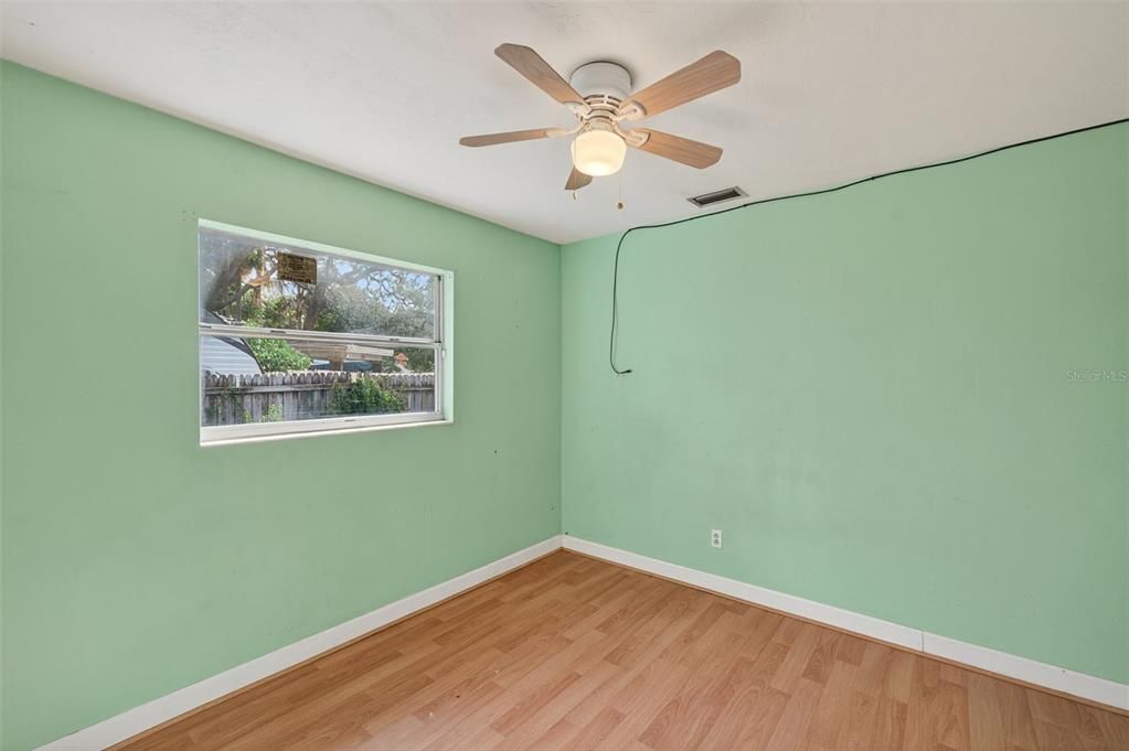 For Sale: $299,999 (4 beds, 2 baths, 1805 Square Feet)