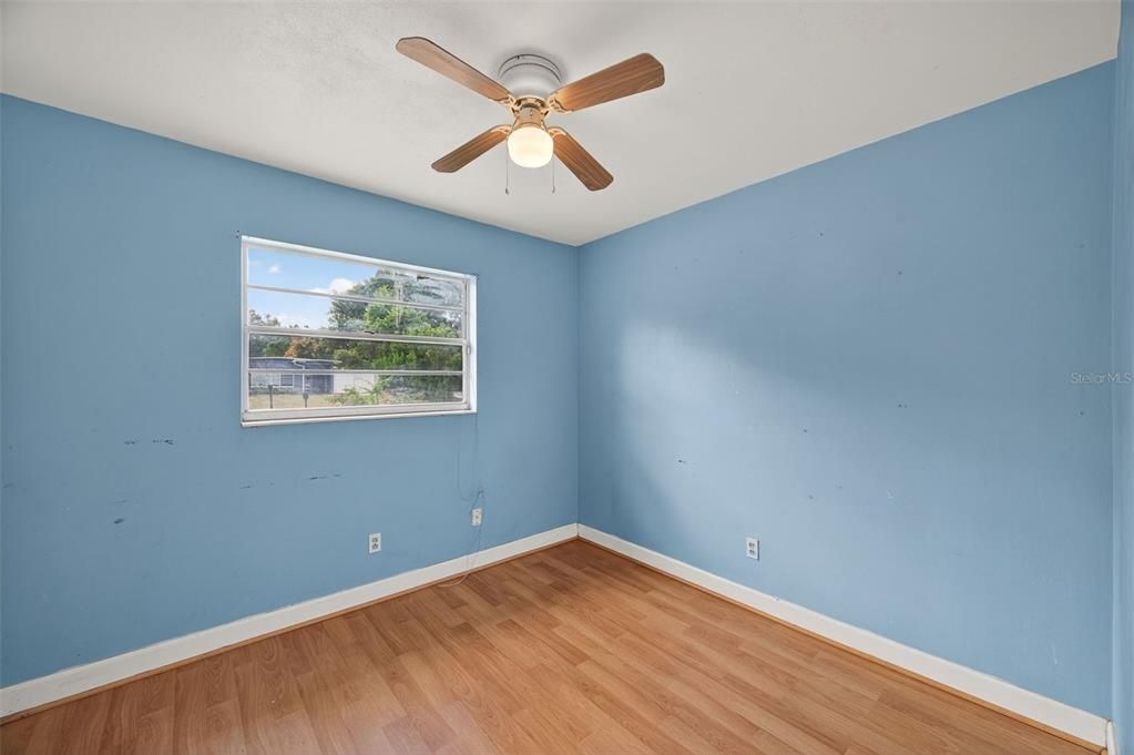 For Sale: $299,999 (4 beds, 2 baths, 1805 Square Feet)