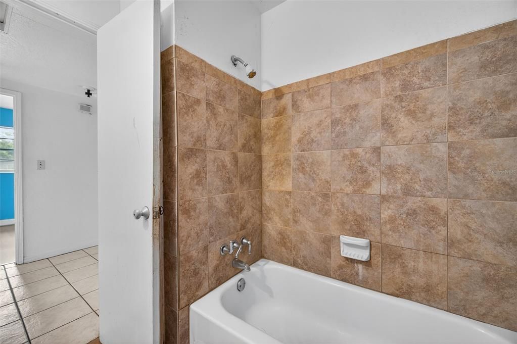 For Sale: $299,999 (4 beds, 2 baths, 1805 Square Feet)