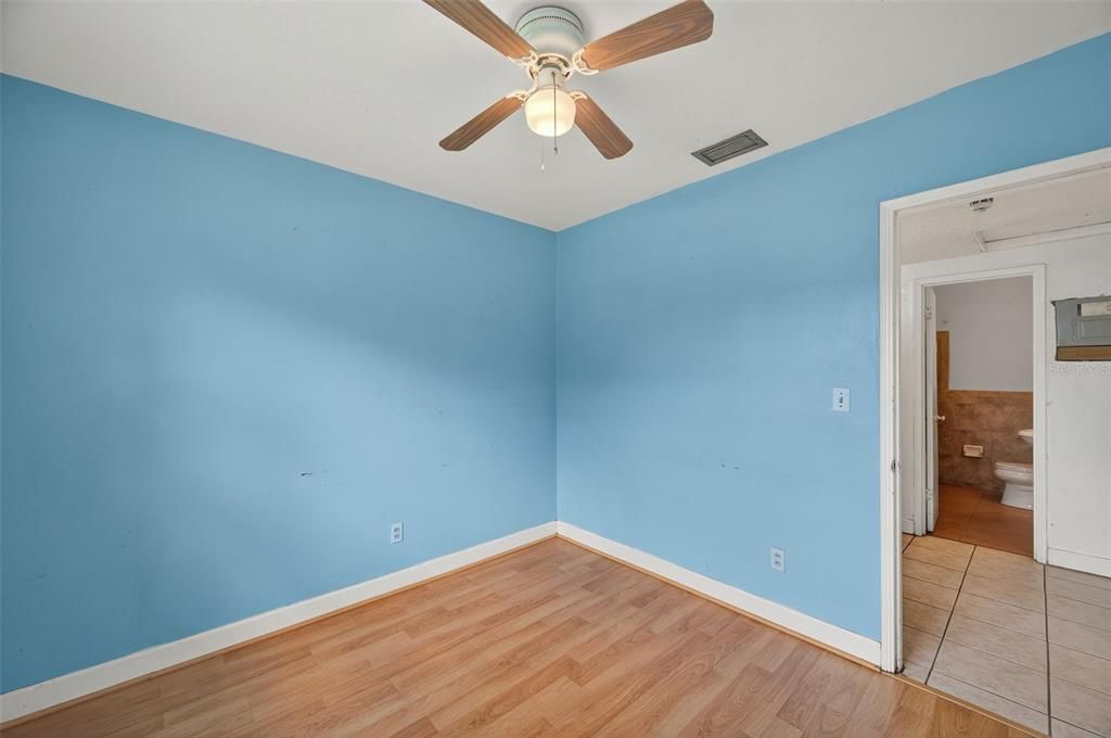 For Sale: $299,999 (4 beds, 2 baths, 1805 Square Feet)