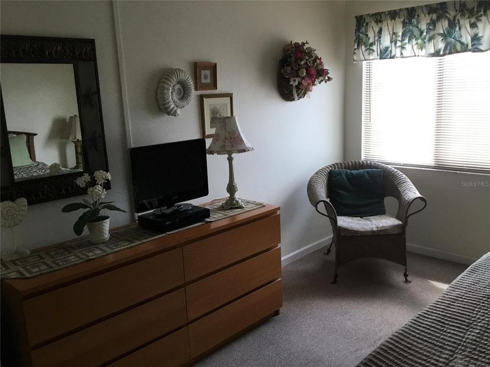 For Rent: $4,500 (2 beds, 2 baths, 1080 Square Feet)