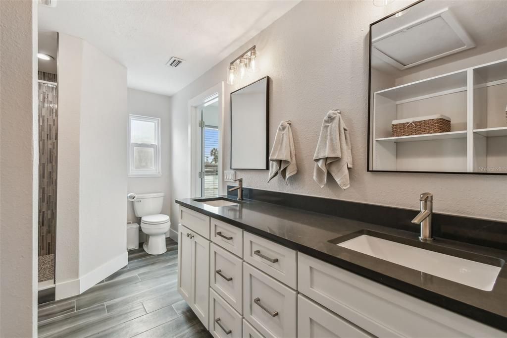 待售: $1,850,000 (3 贝兹, 2 浴室, 2298 平方英尺)