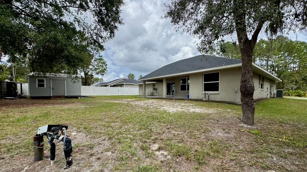 Activo con contrato: $219,000 (3 camas, 2 baños, 1756 Pies cuadrados)