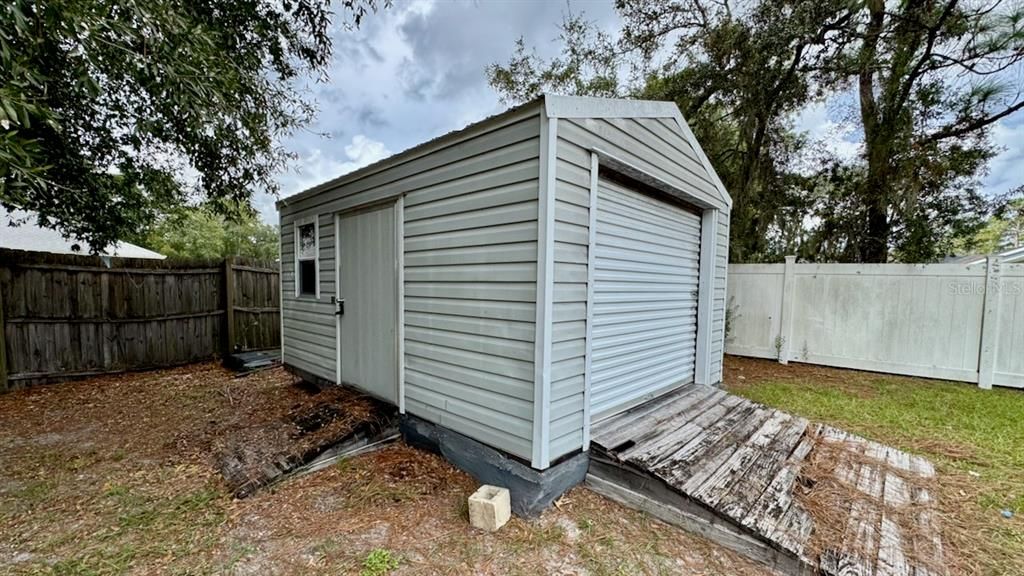 Activo con contrato: $219,000 (3 camas, 2 baños, 1756 Pies cuadrados)