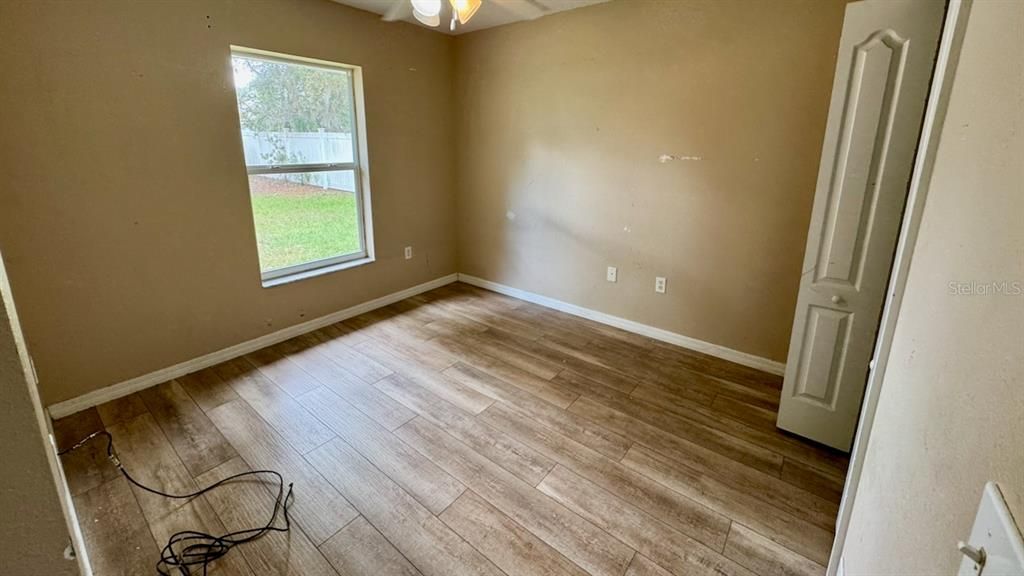 Activo con contrato: $219,000 (3 camas, 2 baños, 1756 Pies cuadrados)