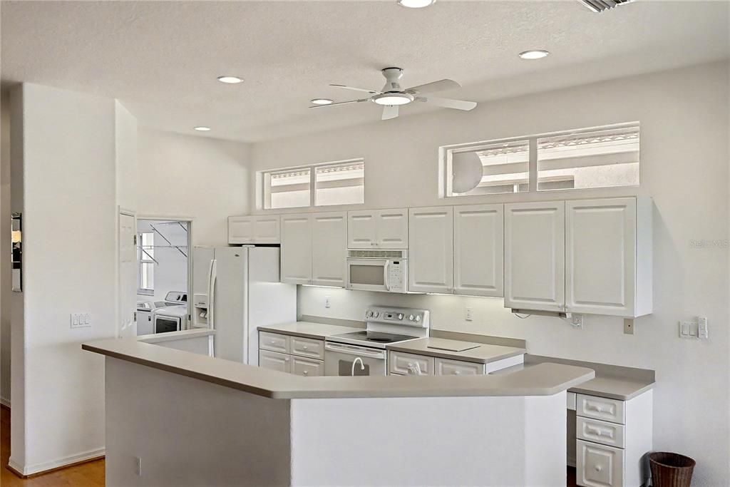 待售: $384,000 (2 贝兹, 2 浴室, 2177 平方英尺)