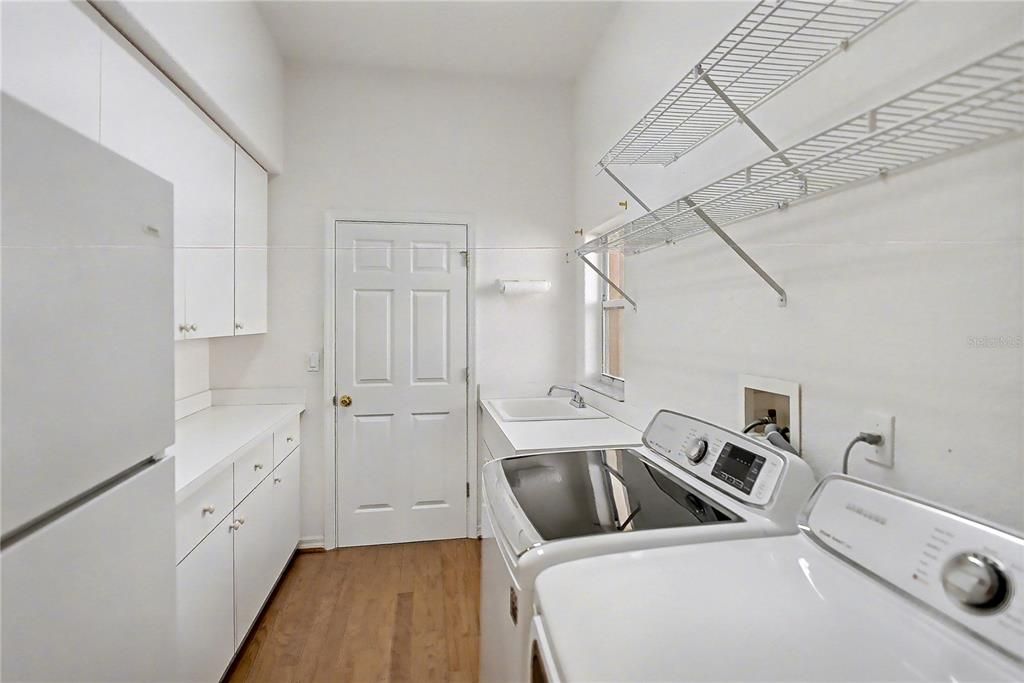 待售: $384,000 (2 贝兹, 2 浴室, 2177 平方英尺)