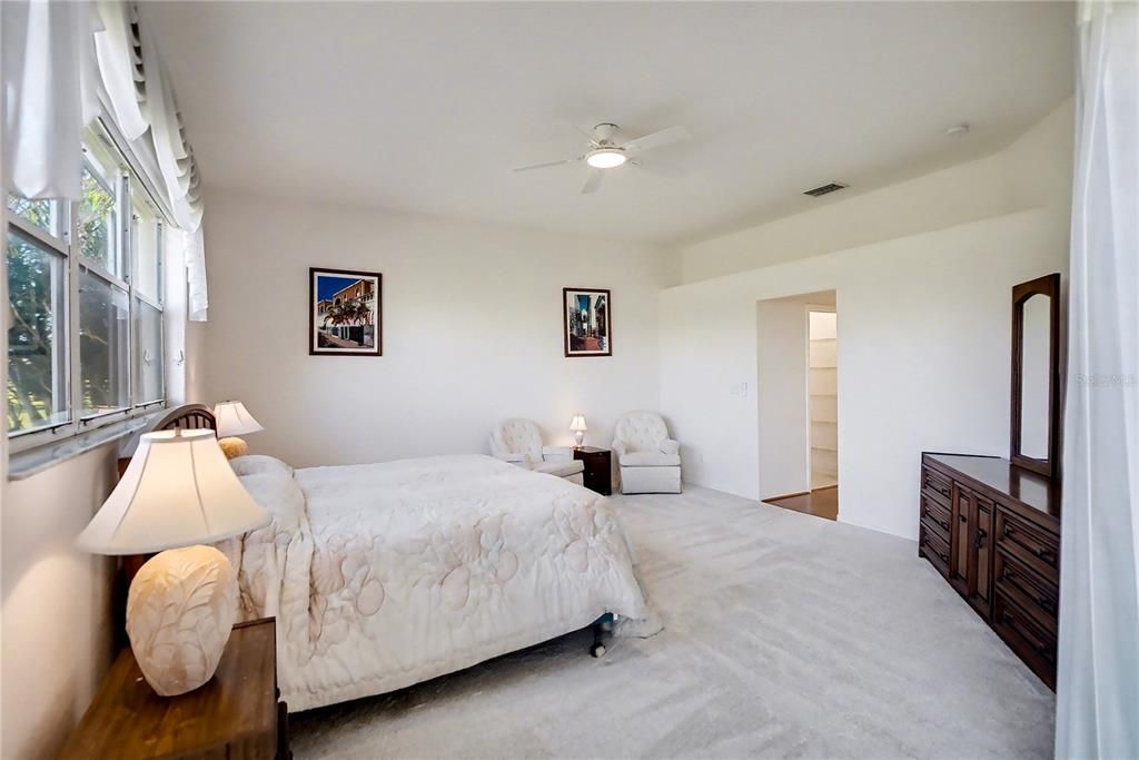 待售: $384,000 (2 贝兹, 2 浴室, 2177 平方英尺)