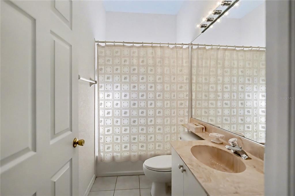 待售: $384,000 (2 贝兹, 2 浴室, 2177 平方英尺)