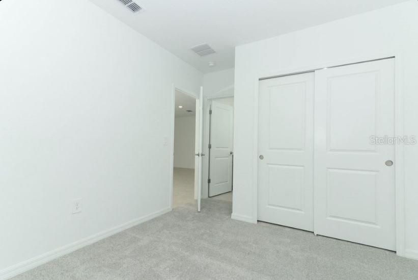 Active With Contract: $380,000 (5 beds, 3 baths, 2517 Square Feet)