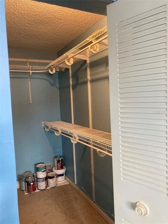 For Rent: $1,800 (2 beds, 1 baths, 1140 Square Feet)