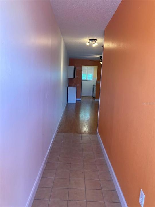 For Rent: $1,800 (2 beds, 1 baths, 1140 Square Feet)