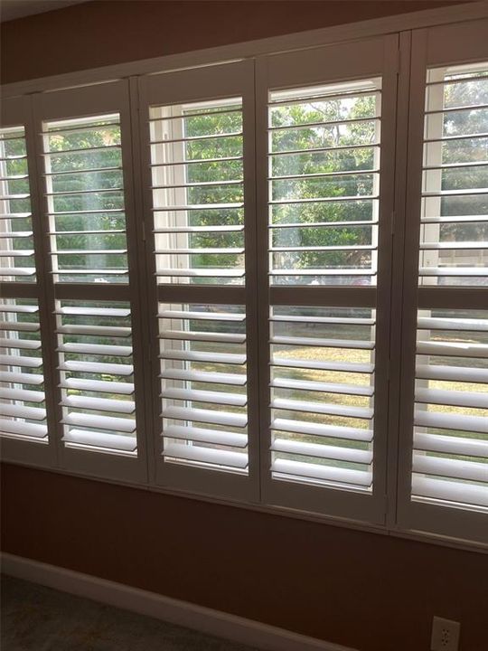 For Rent: $1,800 (2 beds, 1 baths, 1140 Square Feet)