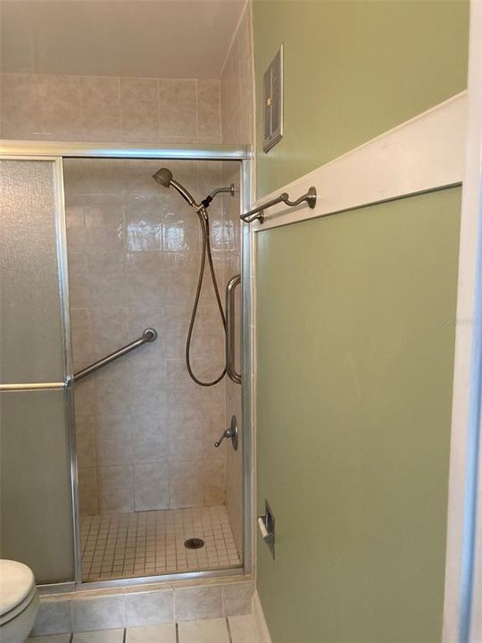 For Rent: $1,800 (2 beds, 1 baths, 1140 Square Feet)