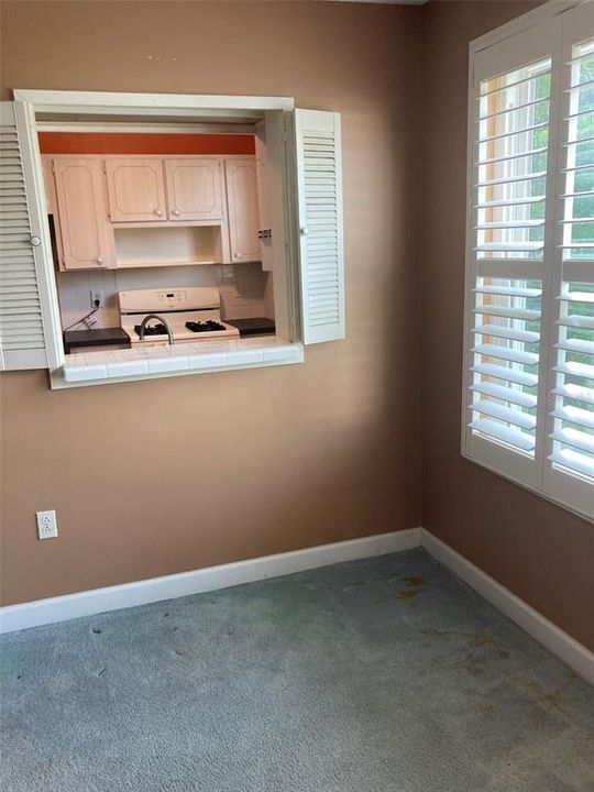 For Rent: $1,800 (2 beds, 1 baths, 1140 Square Feet)
