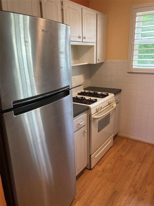 For Rent: $1,800 (2 beds, 1 baths, 1140 Square Feet)